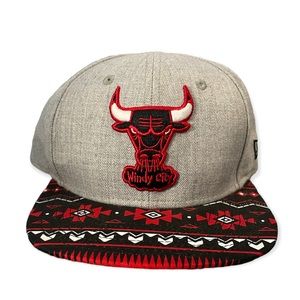 Bulls “Windy City” Snap back hat, NEW ERA Hardwood Classics!